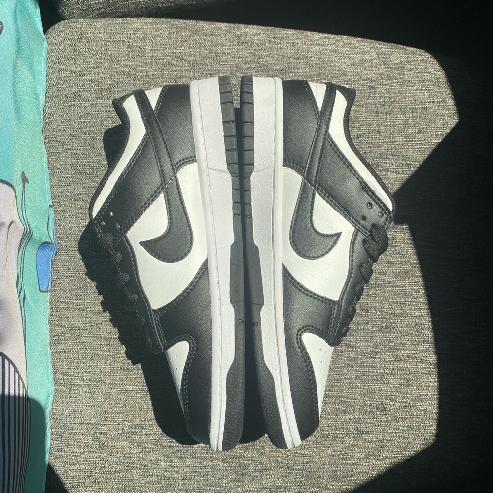 Nike Panda Dunks